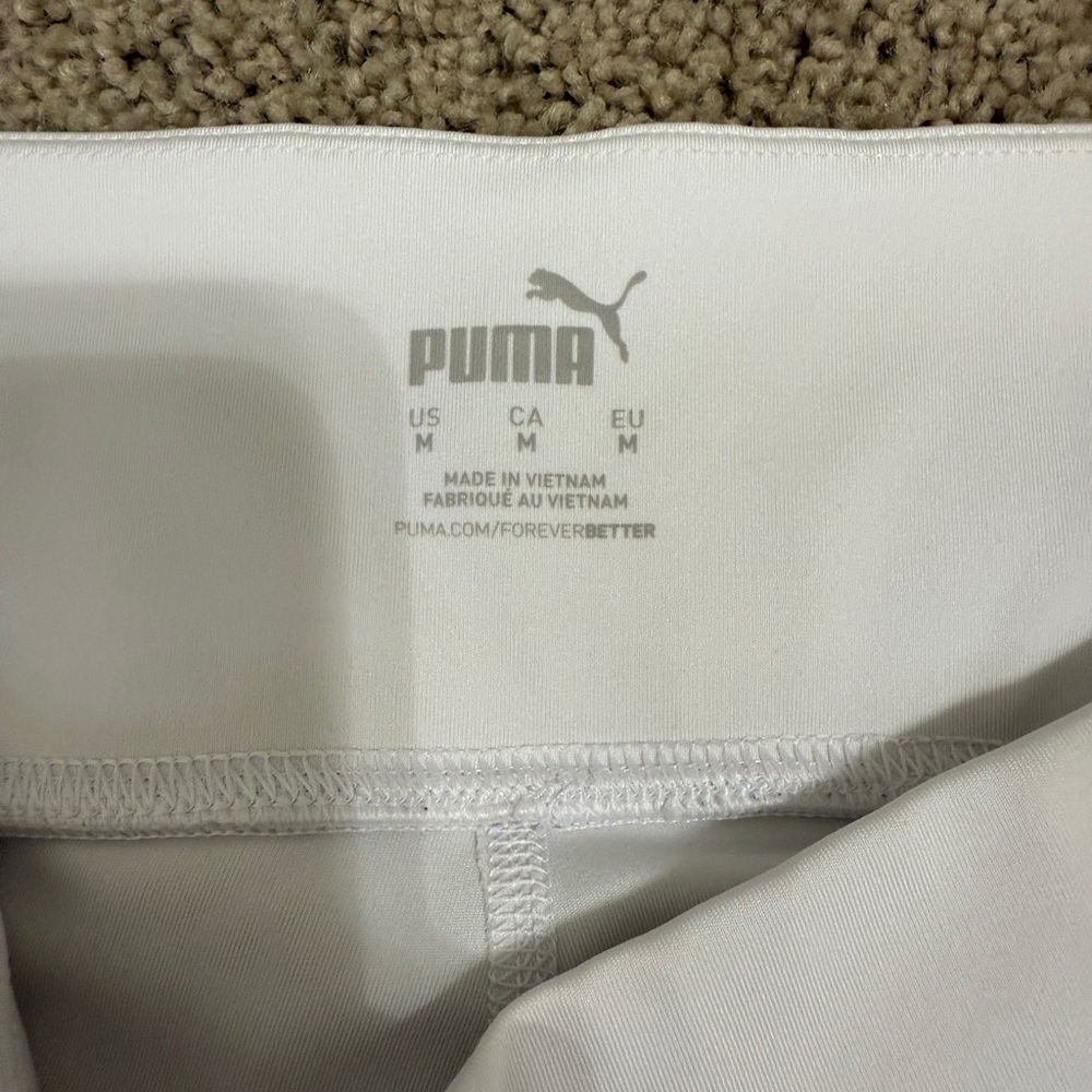 Puma - Women’s Classic White Tennis and Golf Skort - Size Medium - Picture 4 of 6